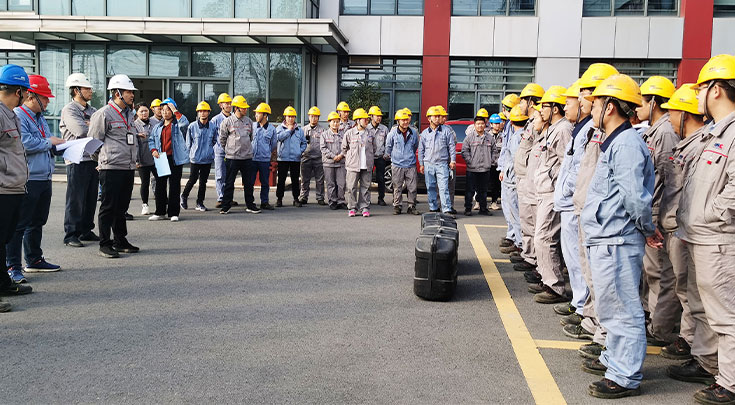 正压式空气呼吸器穿戴比赛.jpg