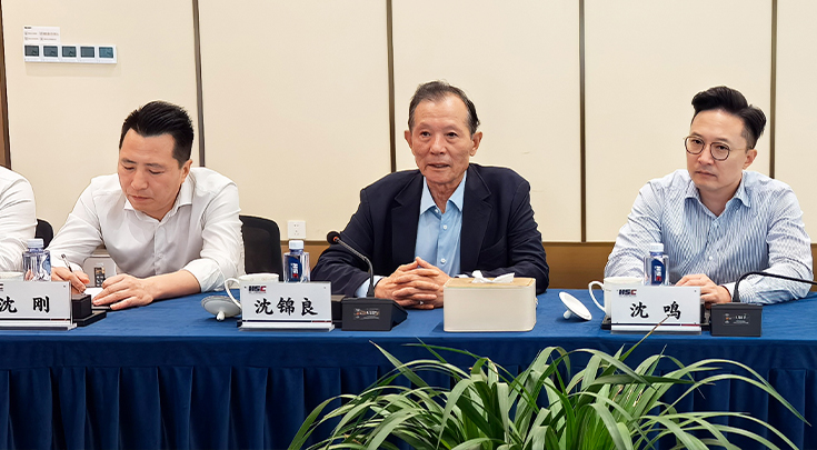 公司领导.jpg