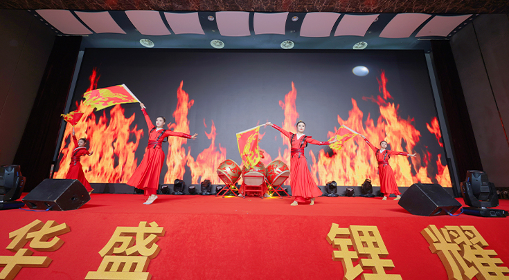晚会前3张1.jpg 晚会前3张1.jpg